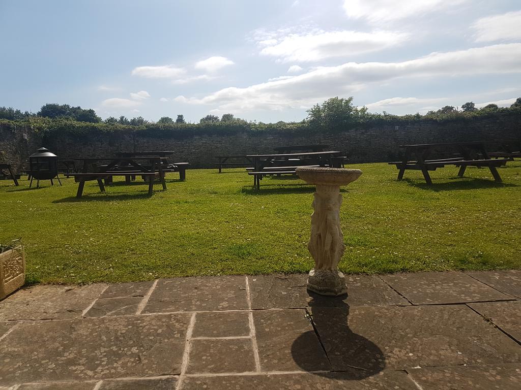 Churston Court Hotel Churston Ferrers ภายนอก รูปภาพ