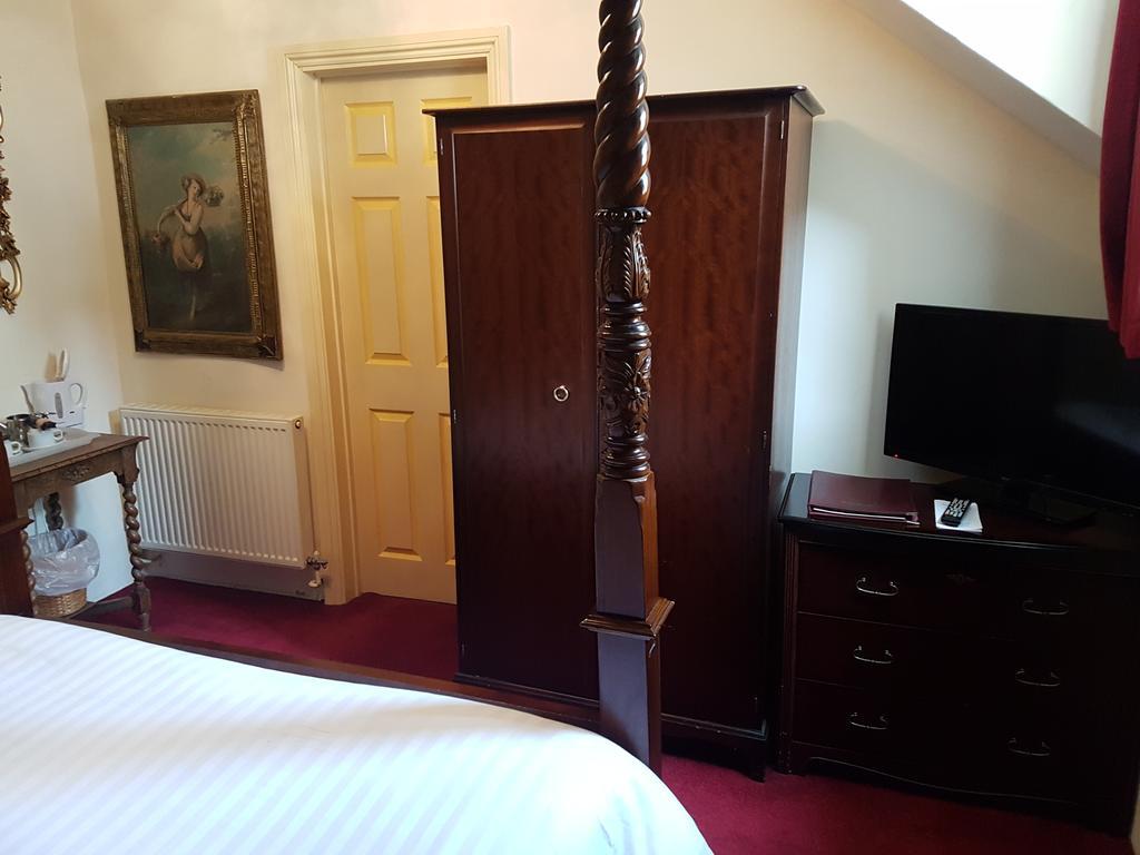 Churston Court Hotel Churston Ferrers ภายนอก รูปภาพ