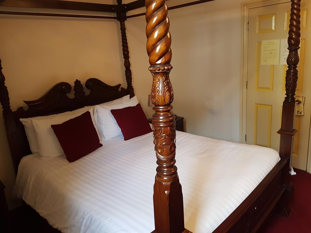 Churston Court Hotel Churston Ferrers ภายนอก รูปภาพ