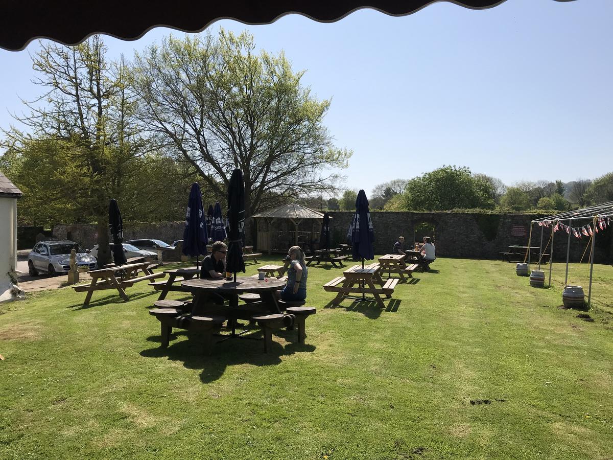 Churston Court Hotel Churston Ferrers ภายนอก รูปภาพ